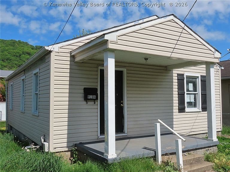 Listing photo 2