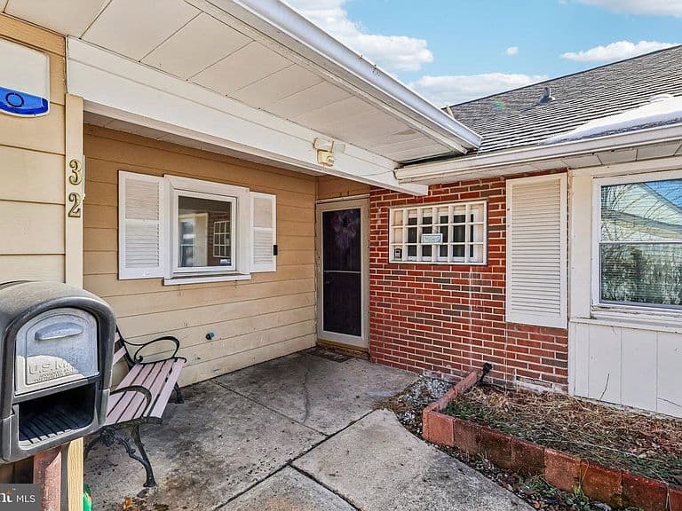 Listing photo 5