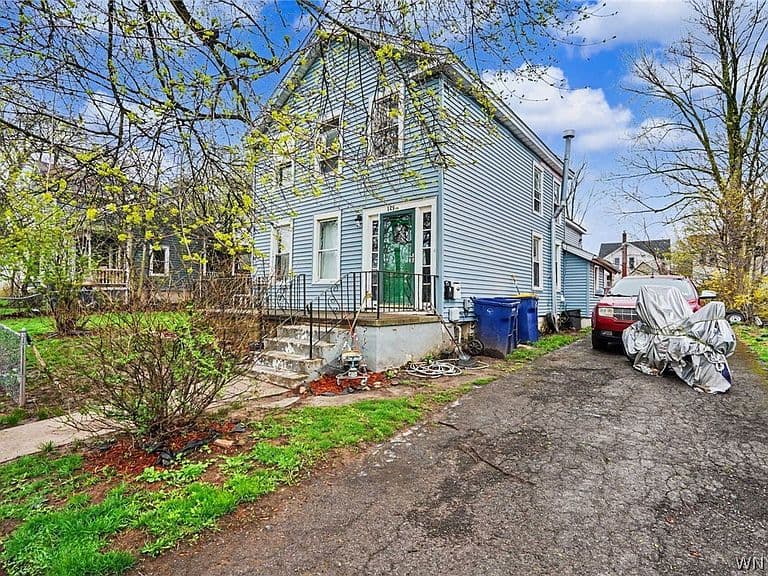 Listing photo 5