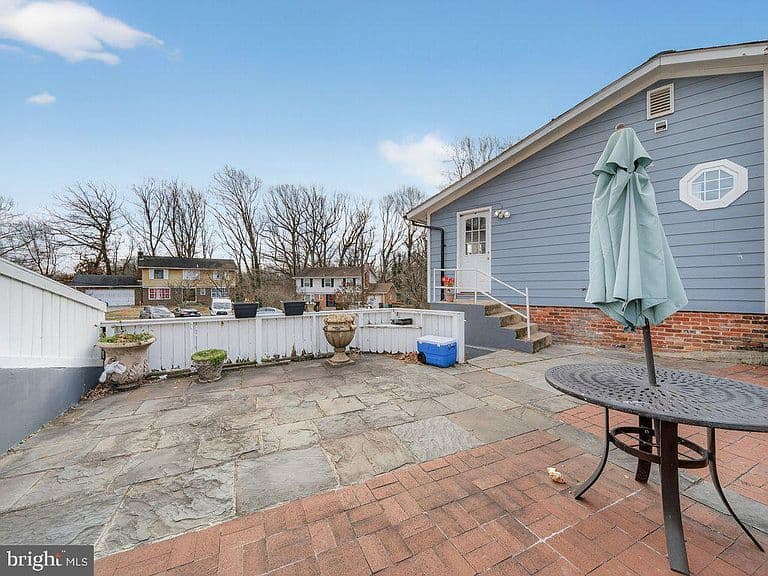 Listing photo 4