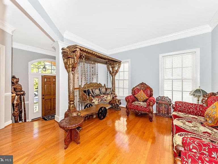 Listing photo 5