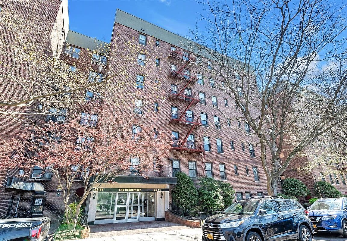 Primary listing photo