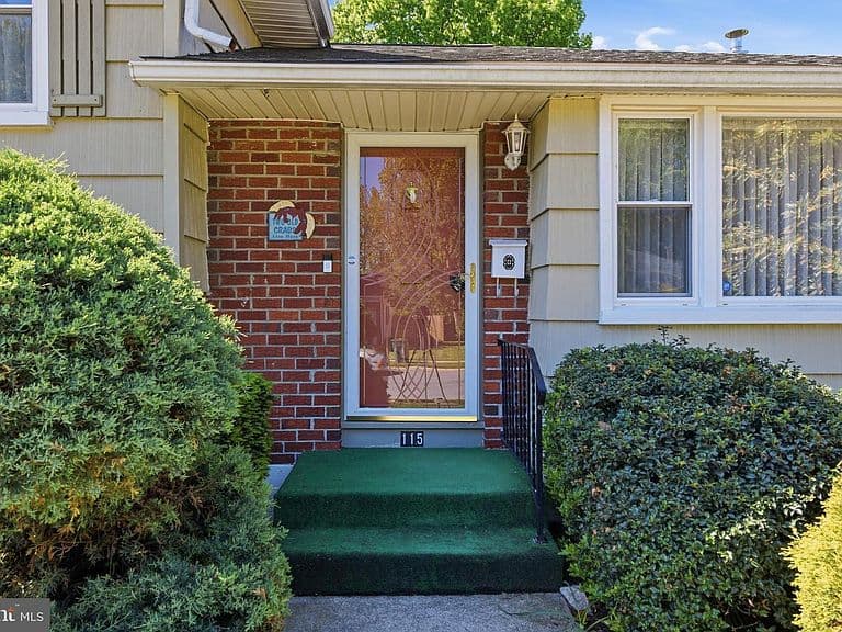 Listing photo 4