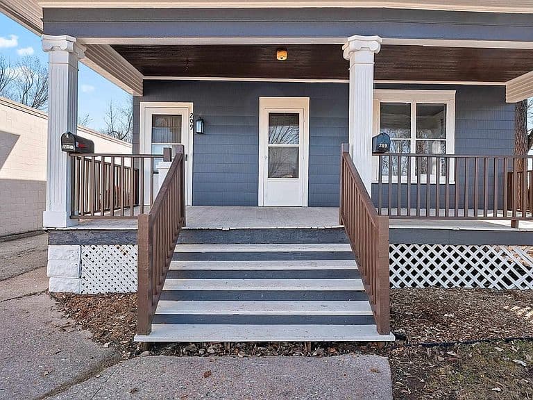 Listing photo 4