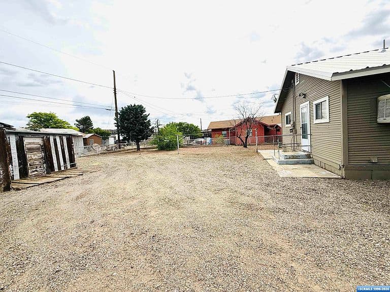 Listing photo 5