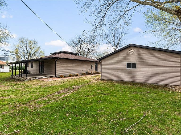 Listing photo 4