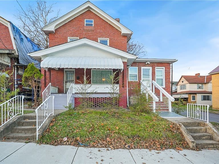 Listing photo 2
