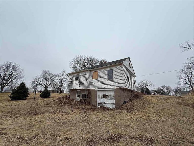 Listing photo 5