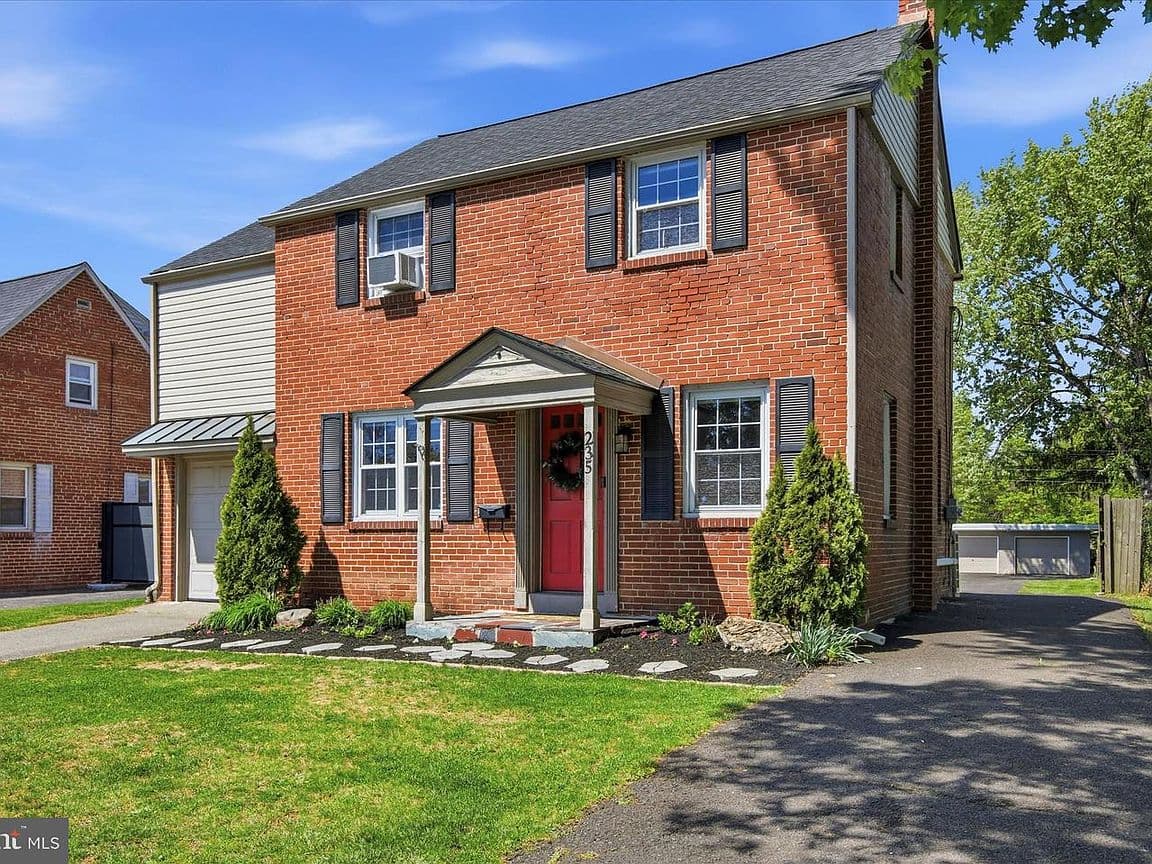 Primary listing photo