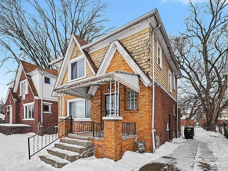 Listing photo 3