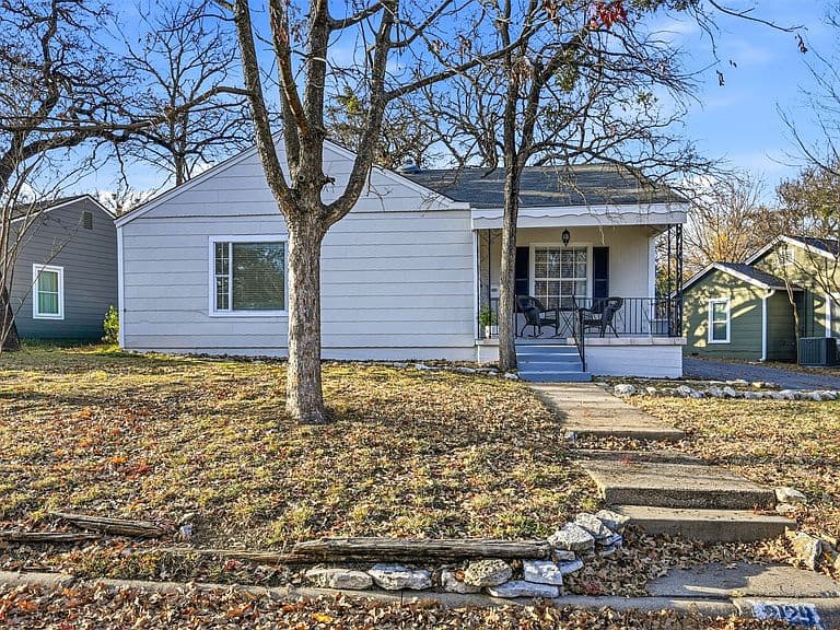 Listing photo 4