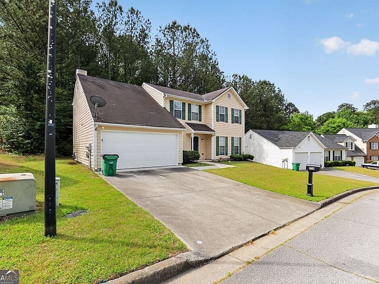 Listing photo 3