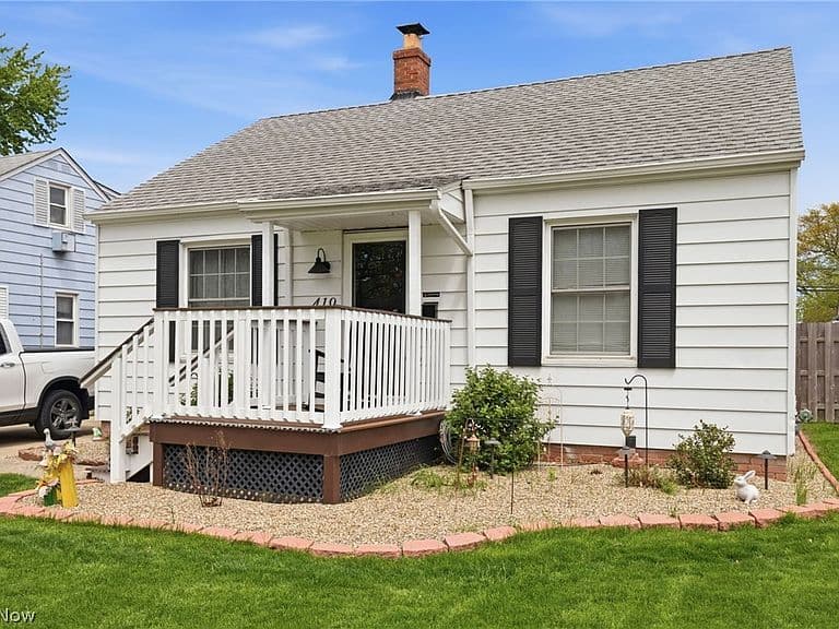 Listing photo 2