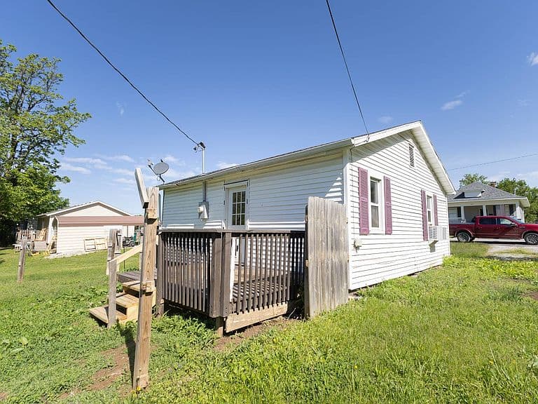Listing photo 4