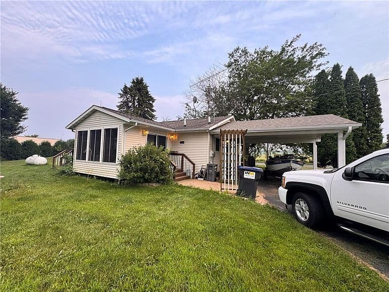 Listing photo 4