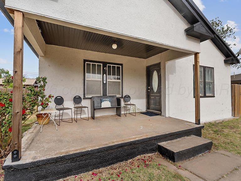 Listing photo 3