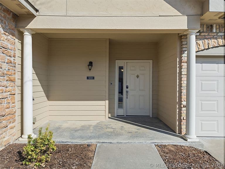 Listing photo 4