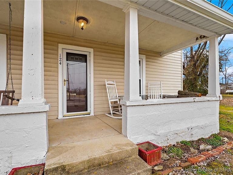 Listing photo 5