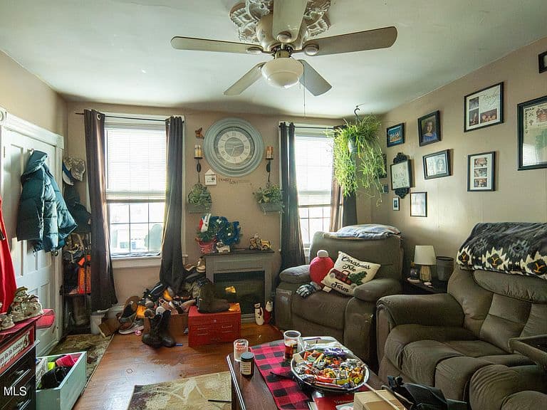 Listing photo 5