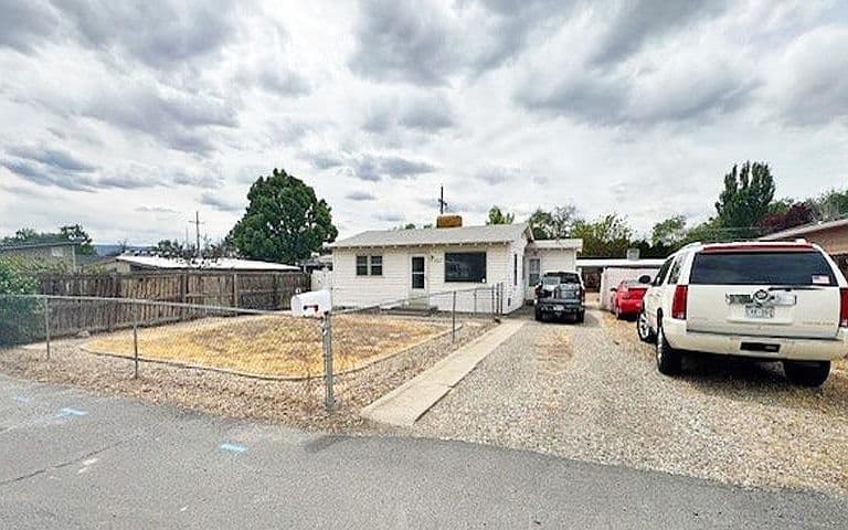 Listing photo 2