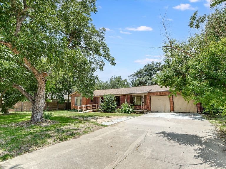 Listing photo 4