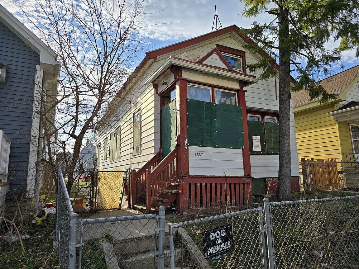 Primary listing photo