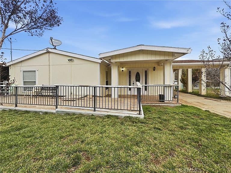 Listing photo 2
