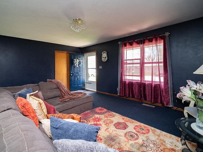 Listing photo 4