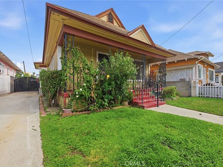 Listing photo 4
