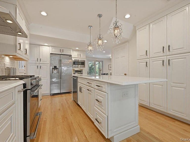 Listing photo 5