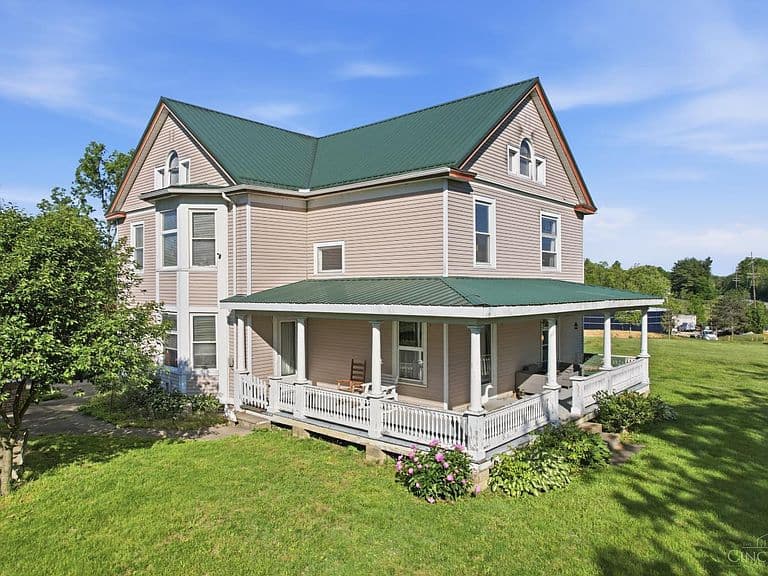 Listing photo 3