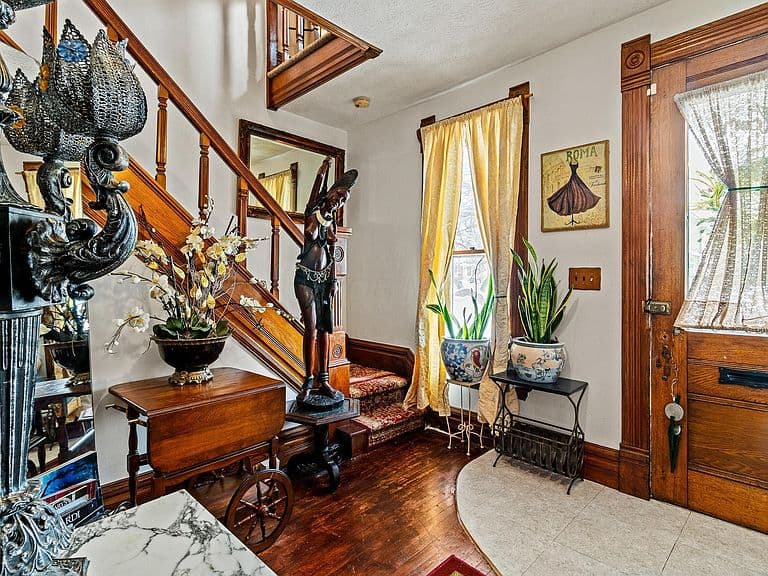 Listing photo 4
