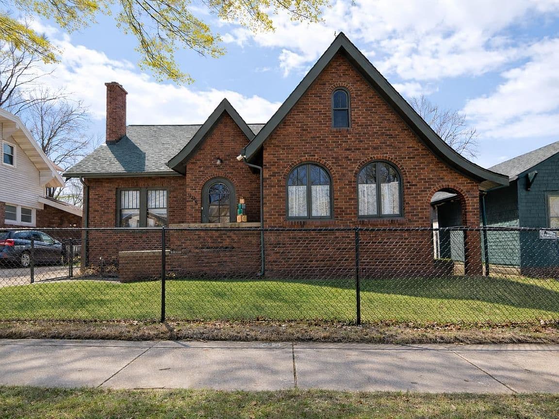 Primary listing photo