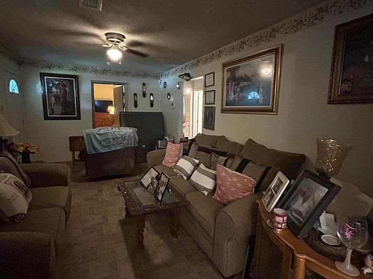 Listing photo 5