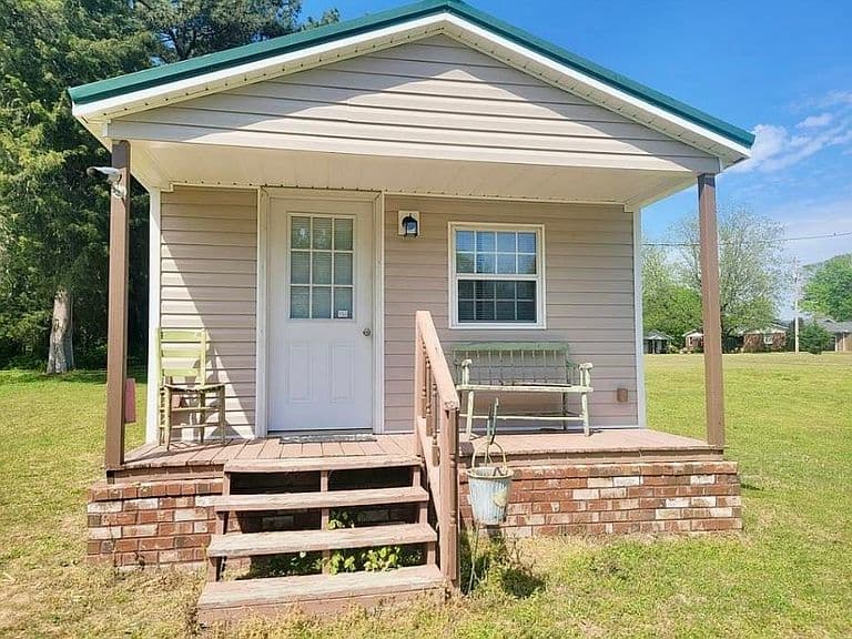 Listing photo 5