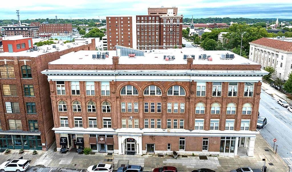 Primary listing photo