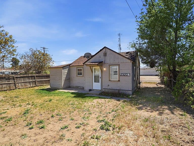 Listing photo 2