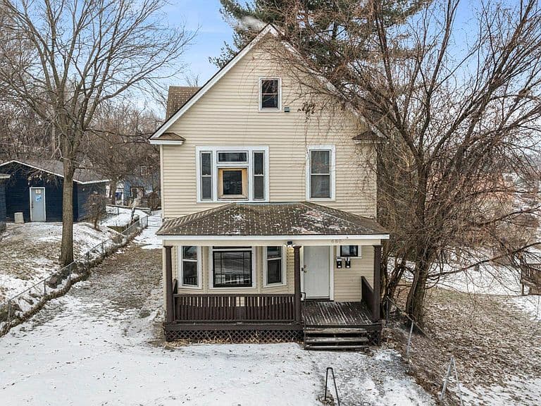 Listing photo 4