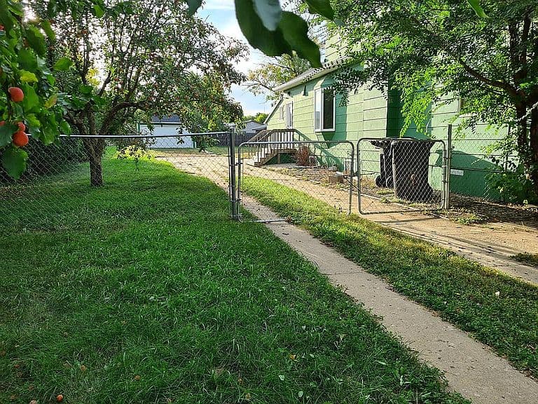 Listing photo 4