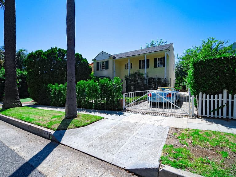 Listing photo 4