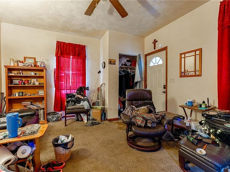 Listing photo 5