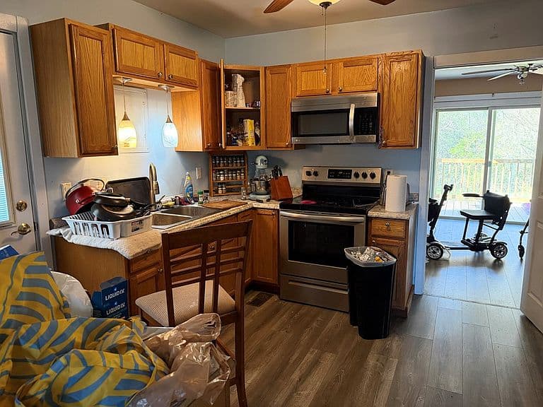 Listing photo 4