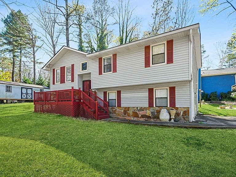Listing photo 4