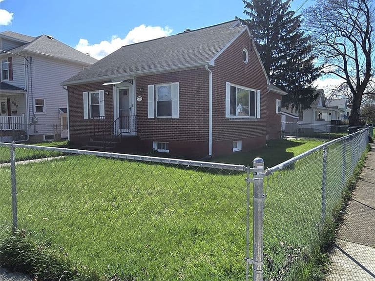 Listing photo 4