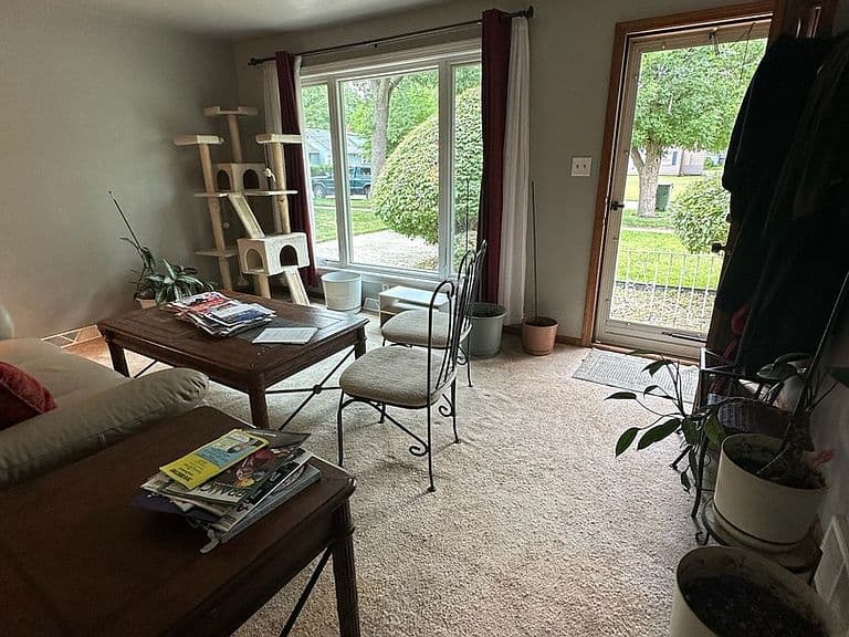 Listing photo 5
