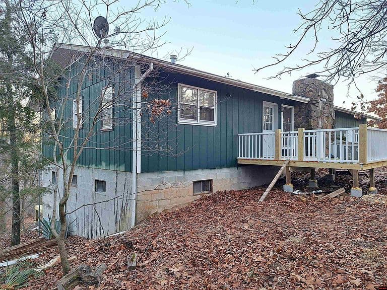 Listing photo 2
