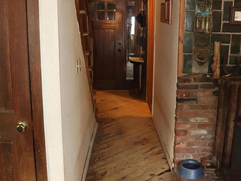 Listing photo 5
