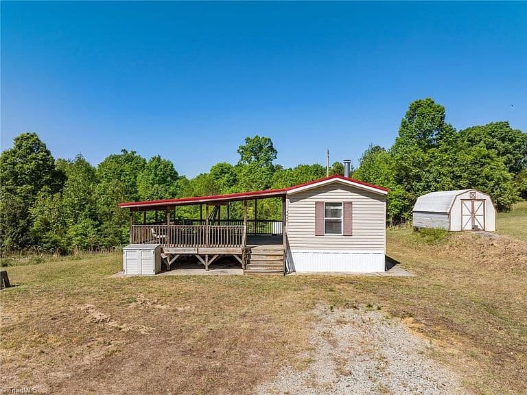 Listing photo 5