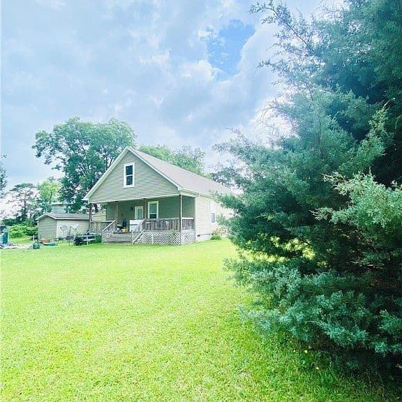 Listing photo 3