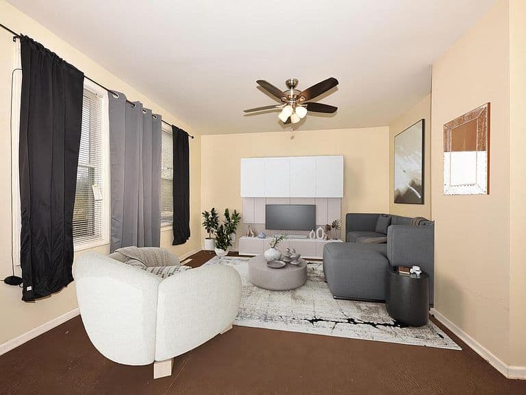Listing photo 3